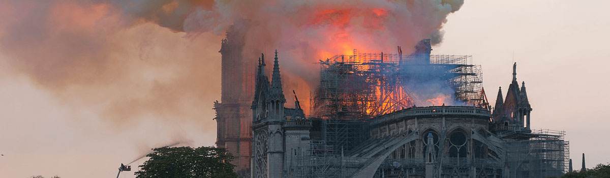 Plomb dans Notre Dame de Paris